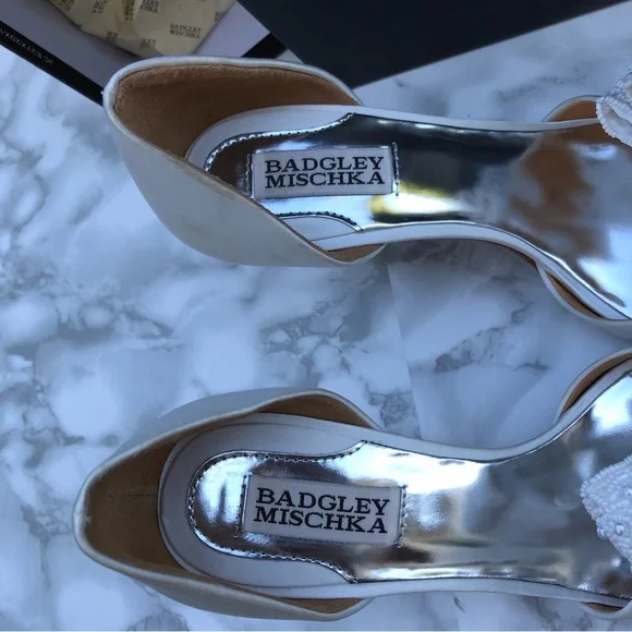 White Badgley Mischika ladies High Heels - Picture 7 of 10